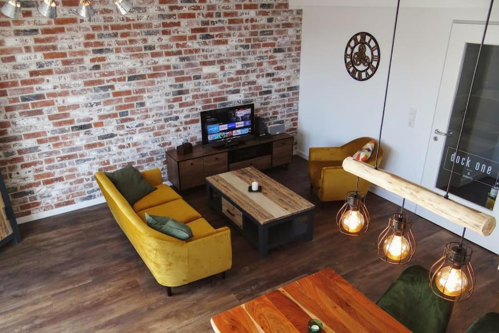 Dock One - Groemitz Apartment Luaran gambar